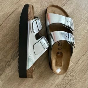 Birkenstock Arizona Papillio Platform Metallic Leather Sandal Silver 38 NWOT